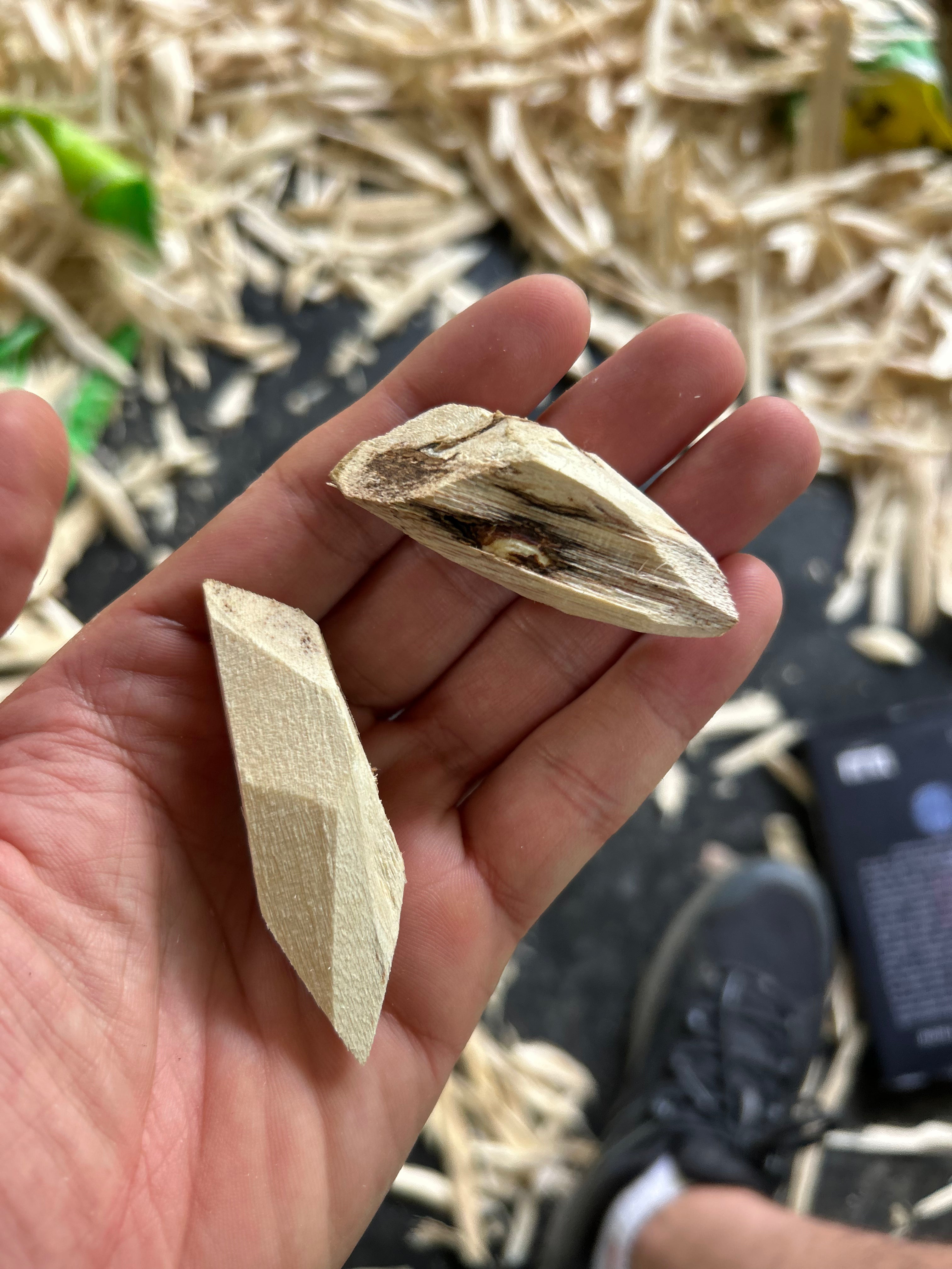 35 Years Old Tree Super Royal Sinking Oud - 250g -  عود غوّاص سوبر ملكي